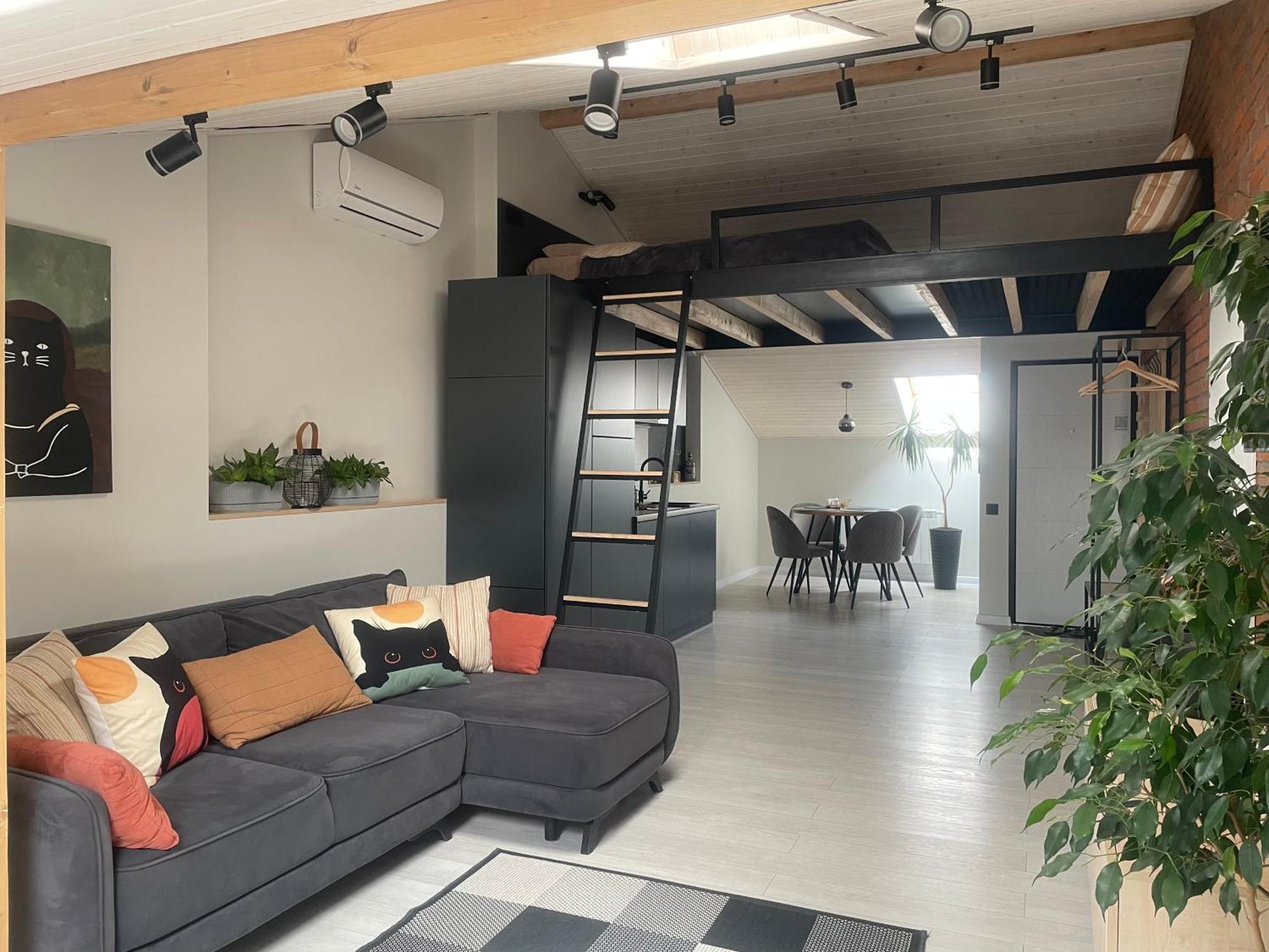 «Гори́Ще На Площі Польський Ринок» Apartment คาเมียเนตส์-โปดิลสกี ภายนอก รูปภาพ
